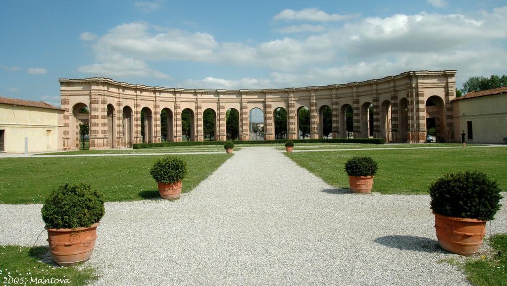 Agriturismo Corte Rocca San Giorgio di Mantova Eksteriør billede
