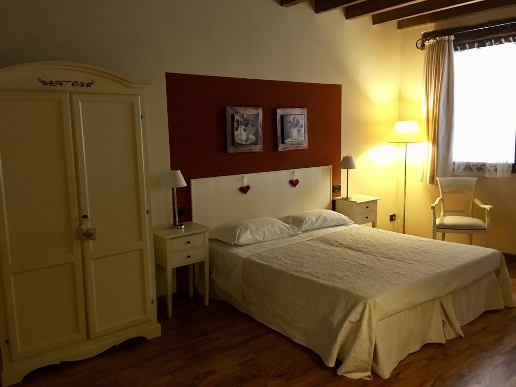 Agriturismo Corte Rocca San Giorgio di Mantova Eksteriør billede