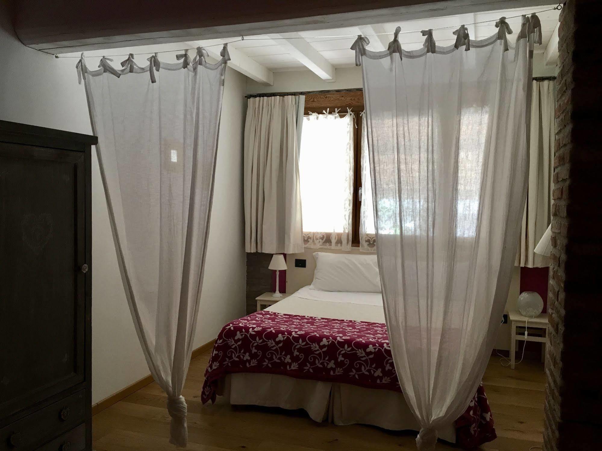 Agriturismo Corte Rocca San Giorgio di Mantova Eksteriør billede