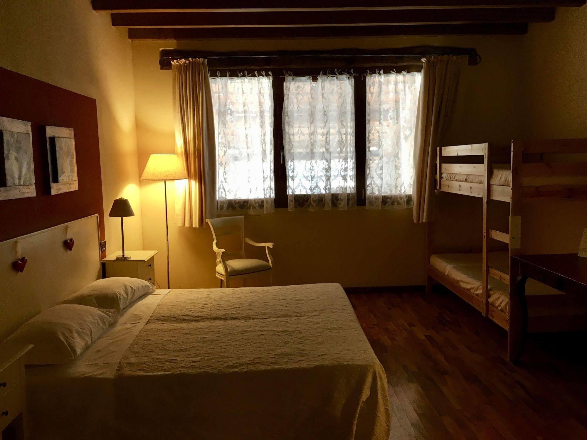 Agriturismo Corte Rocca San Giorgio di Mantova Eksteriør billede