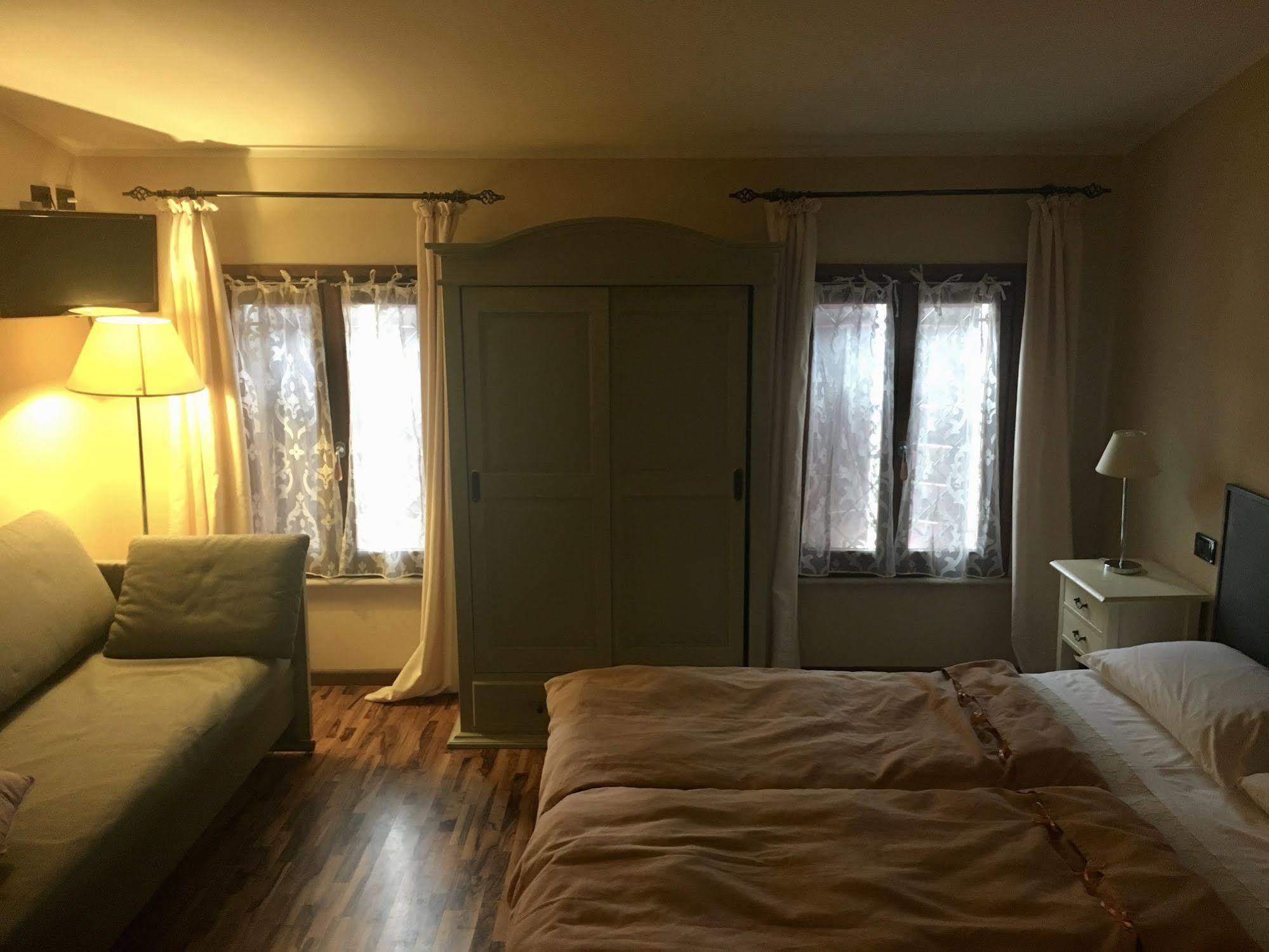 Agriturismo Corte Rocca San Giorgio di Mantova Eksteriør billede